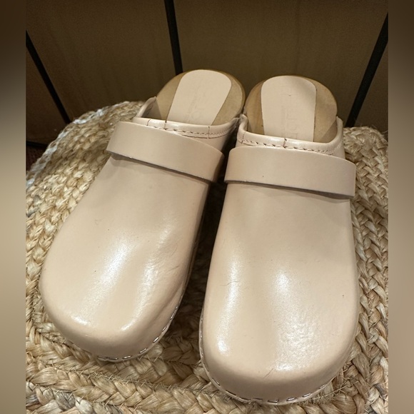 Nude Swedish Clogs - Picture 15 of 16